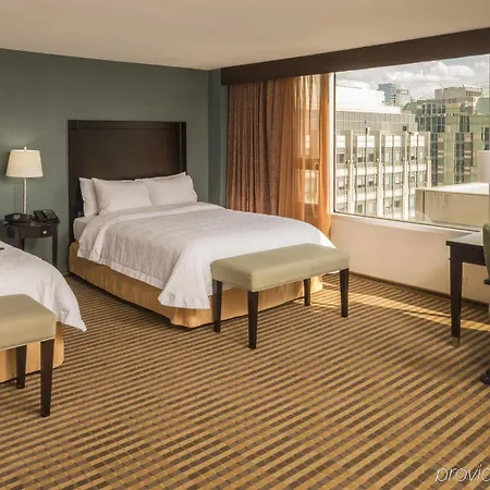 Homewood By Hilton Downtown - Magnificent Mile Hotel