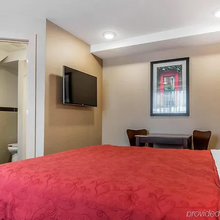 Rodeway North Shore - Lincolnwood Inn 3*