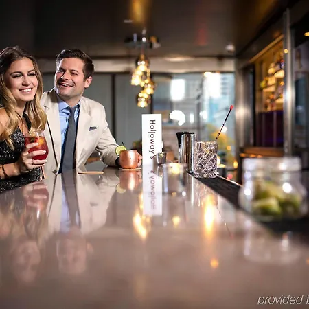Hotel Springhill Downtown/river North 3*