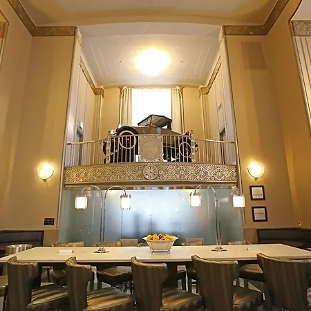 Hampton Downtown/n Loop/michigan Ave 3*