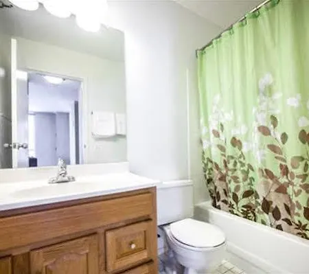 - Eugenie Terrace Two-bedroom * Chicago