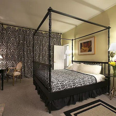 Bed & Breakfast Wicker Park 3*