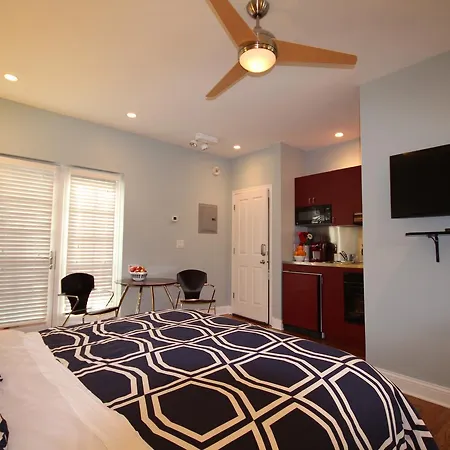 Guest house Magnolia Chicago