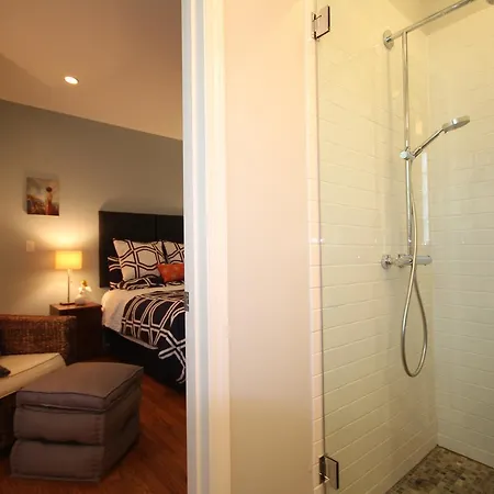 Guest house Magnolia Chicago