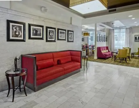Hampton Majestic Theatre District Hotel 3*