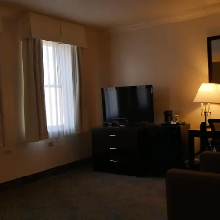 Hotel South Loop