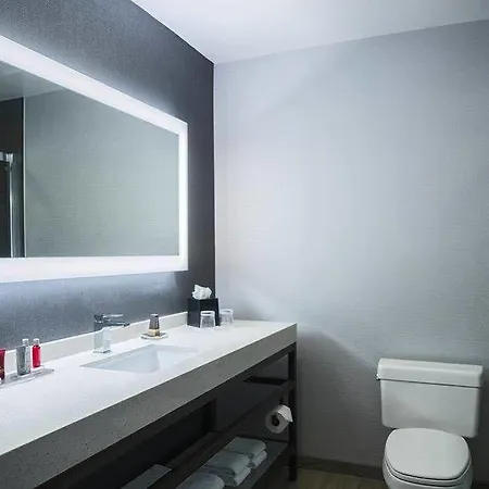 Courtyard By Marriott At Medical District-uic 3*