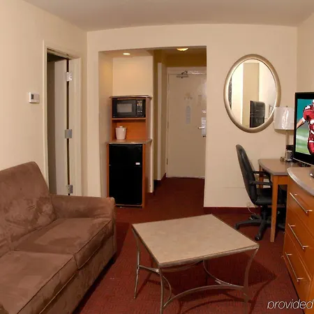 Hotel Saint Clair - Magnificent Mile 4*