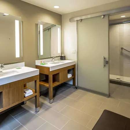Hyatt Place Chicago/downtown - The Loop Hotel 3*