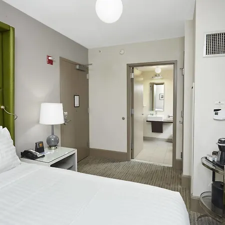Hotel Express - Magnificent Mile By Ihg