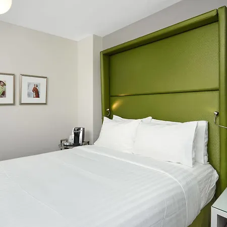 Express - Magnificent Mile By Ihg