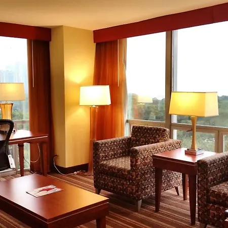 Le Meridien Essex Hotel 4*