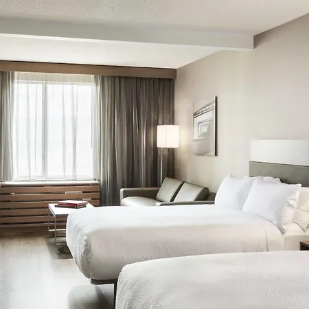 Ac Downtown 4*