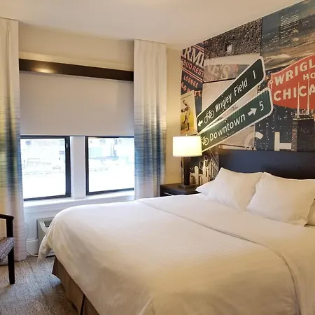 Hotel Versey Lincoln Park 3*