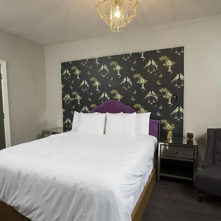 Wicker Park Bed & Breakfast Chicago