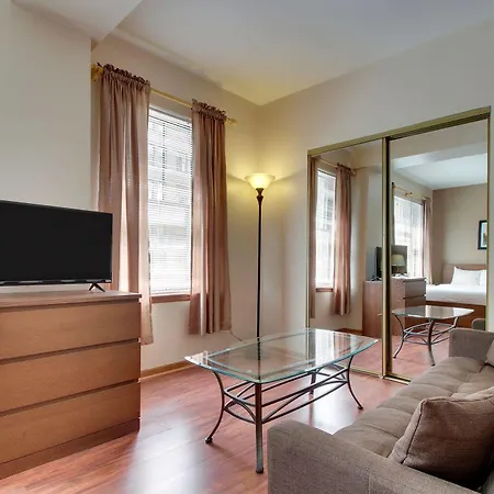 Hotel Dewitt And