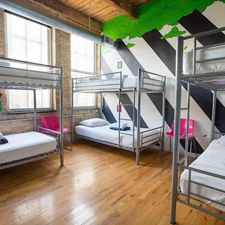 Urban Hostel *