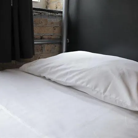 Urban Hostel *