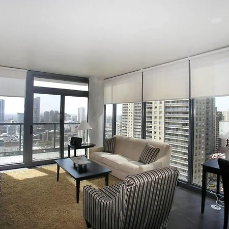 Aparthotel Bridgestreet At State And Grand 4*