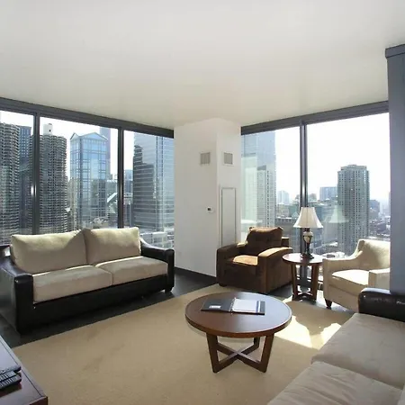 Bridgestreet At State And Grand Aparthotel 4*