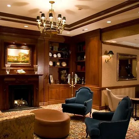 The Seneca & Hotel 4*