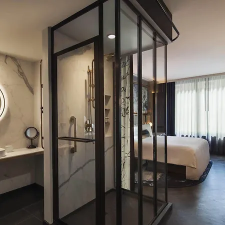 Hotel Emc2, Autograph Collection Chicago