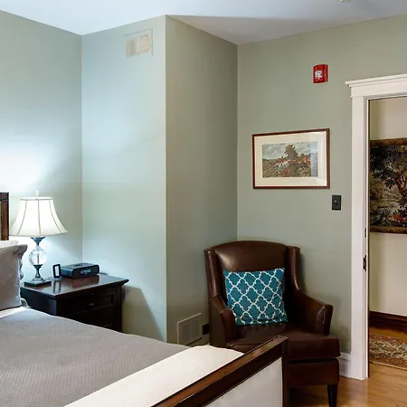 Lang House B&B - Chicago Bed & Breakfast 4*