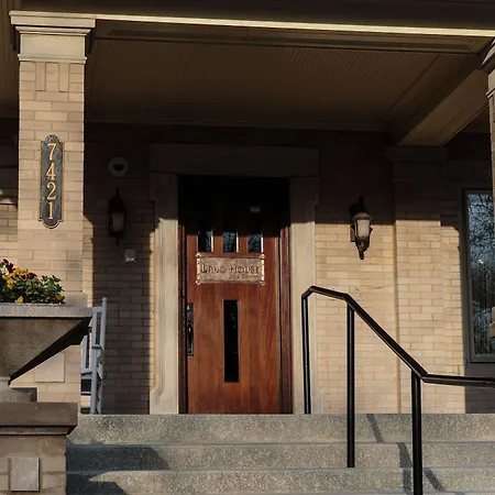 Lang House B&B - Chicago Bed & Breakfast