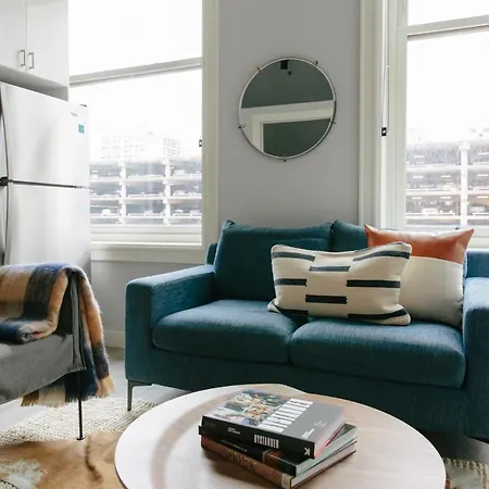 The Plymouth Luxury Suites By Sonder Aparthotel Chicago