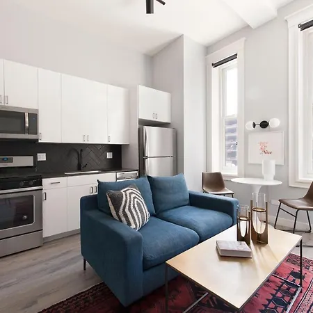 Aparthotel The Plymouth Luxury Suites By Sonder Chicago