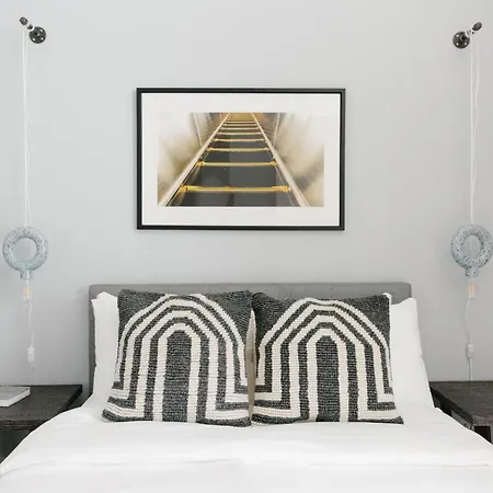 Aparthotel The Plymouth Luxury Suites By Sonder *