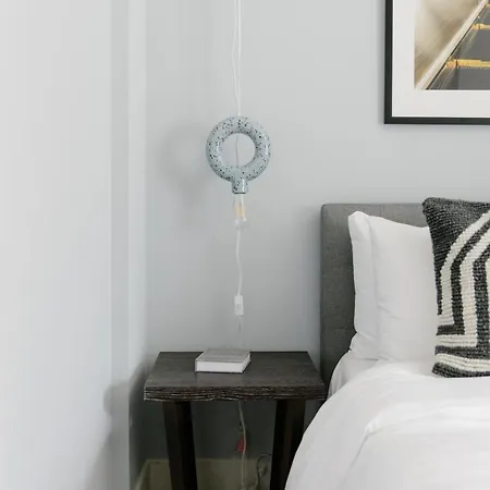 The Plymouth Luxury Suites By Sonder * Chicago