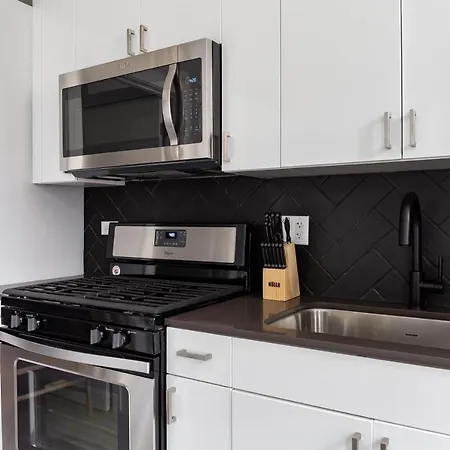The Plymouth Luxury Suites By Sonder * Chicago