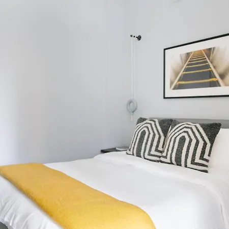 Aparthotel The Plymouth Luxury Suites By Sonder Chicago