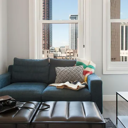 The Plymouth Classic Suites By Sonder Chicago