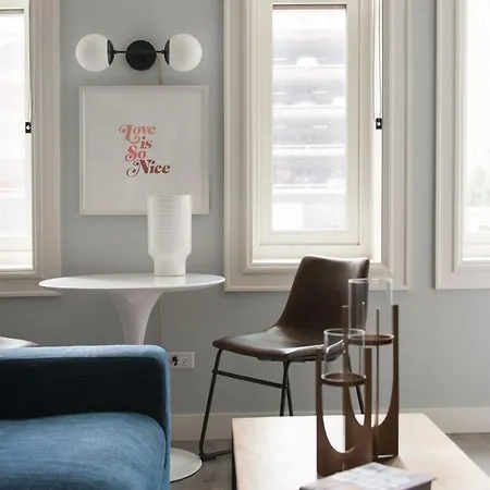 The Plymouth Luxury Suites By Sonder Aparthotel Chicago