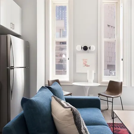 Aparthotel The Plymouth Luxury Suites By Sonder Chicago