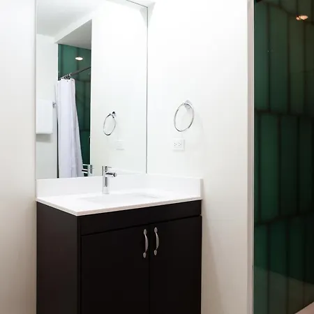 Aparthotel The Plymouth Deluxe Suites By Sonder *