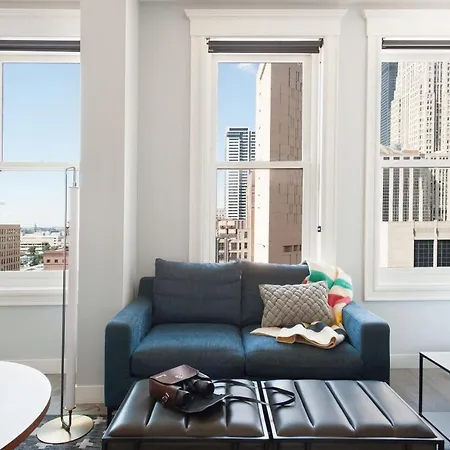 The Plymouth Classic Suites By Sonder Chicago