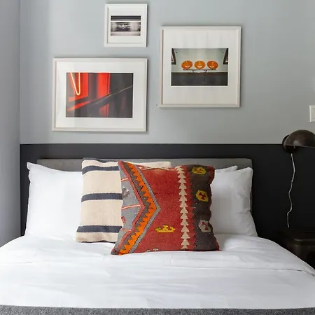 The Plymouth Deluxe Suites By Sonder Aparthotel