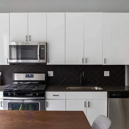 The Plymouth Deluxe Suites By Sonder * Chicago
