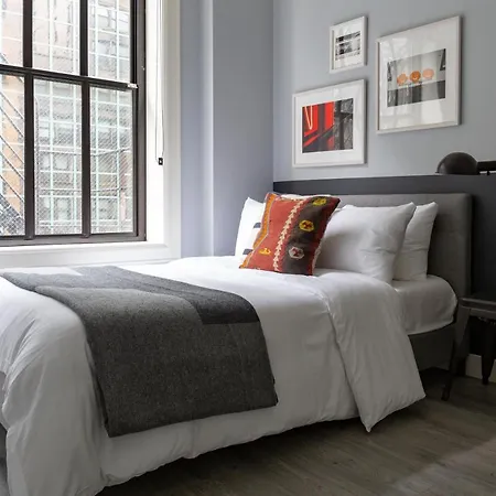 The Plymouth Deluxe Suites By Sonder Chicago