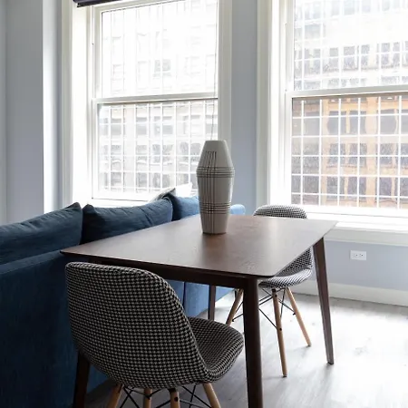 Aparthotel The Plymouth Deluxe Suites By Sonder Chicago