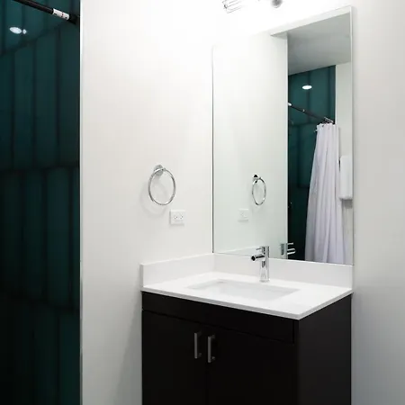 The Plymouth Deluxe Suites By Sonder Aparthotel