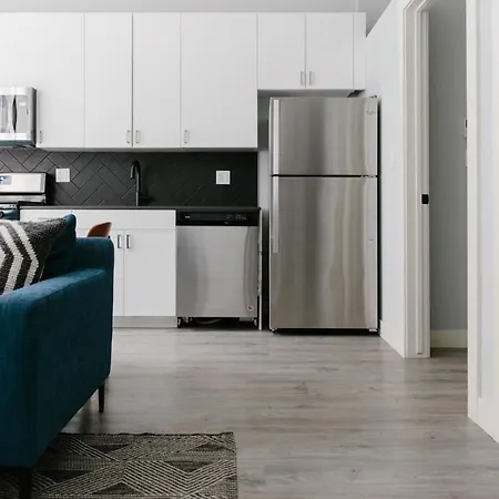 The Plymouth Deluxe Suites By Sonder Aparthotel