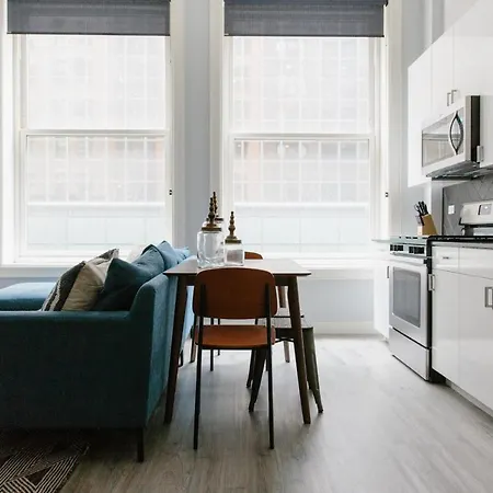The Plymouth Deluxe Suites By Sonder Aparthotel *
