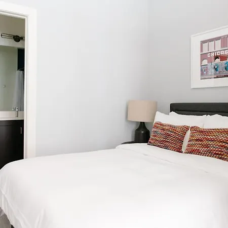 The Plymouth Deluxe Suites By Sonder * Chicago