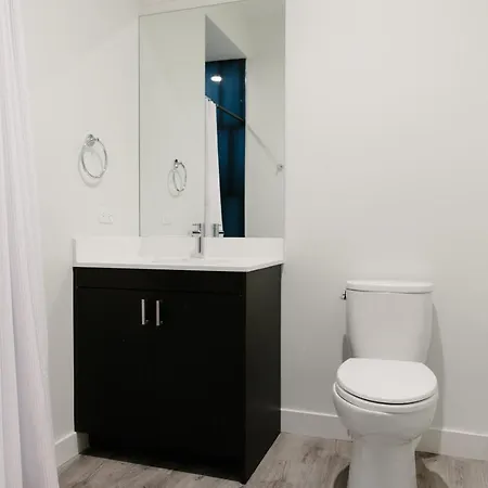 The Plymouth Deluxe Suites By Sonder Aparthotel *