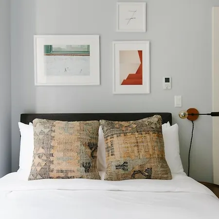 The Plymouth Deluxe Suites By Sonder Aparthotel Chicago