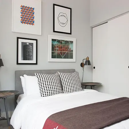 The Plymouth Luxury Suites By Sonder * Chicago